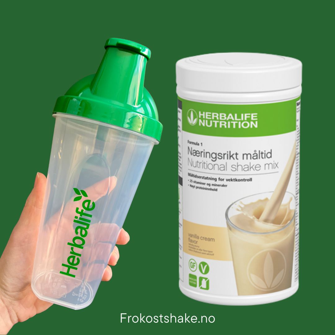 Vanilje Herbalife shake-boks og shakerflaske i hånden på grønn bakgrunn, Frokostshake.no.
