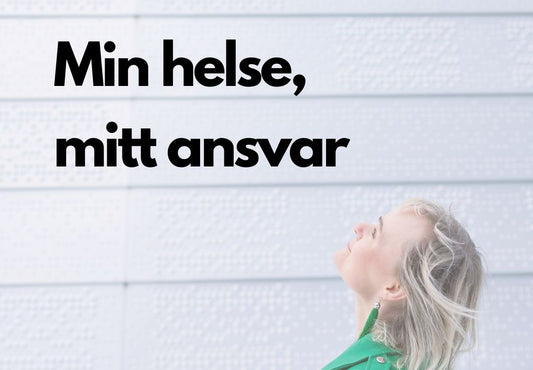 Helga Opsett leser teksten på veggen "Min helse, mitt ansvar"