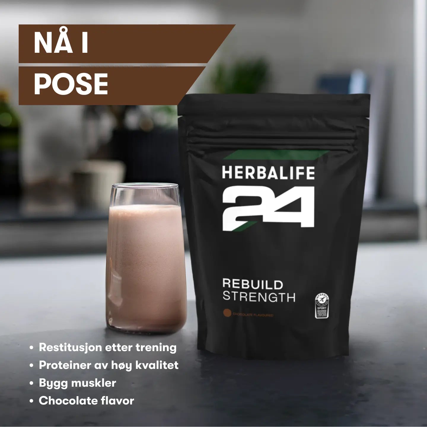 H24 Rebuild Strength pose med teksten Nå i pose. Restitusjon etter trening. Protein av høy kvalitet. Bygg muskler. Chocolate flavor.