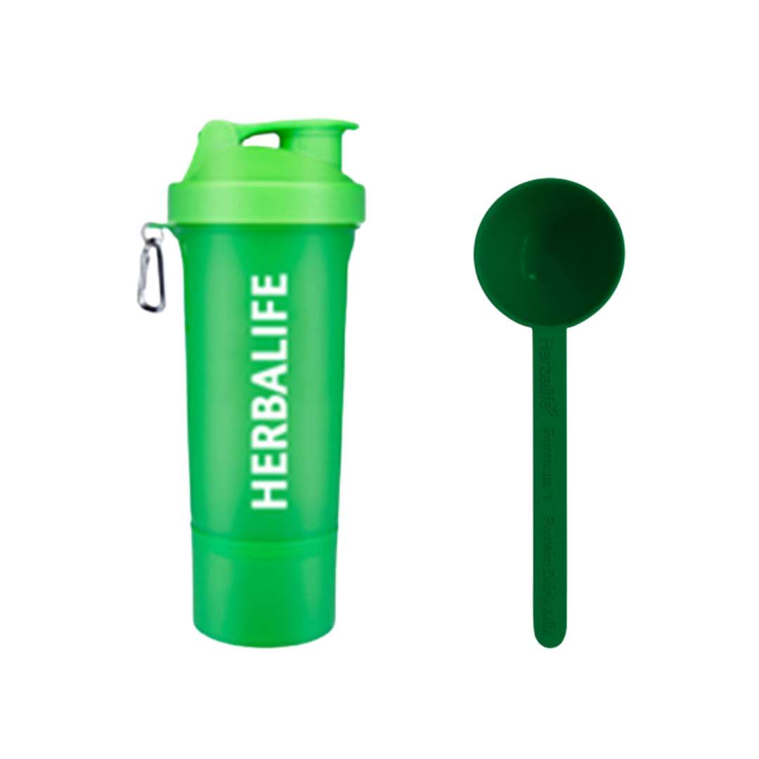 Neon grønn Herbalife-shaker og mørkegrønn bærekraftig måleskje til Formula 1 shake og Proteindrinkmiks PDM.