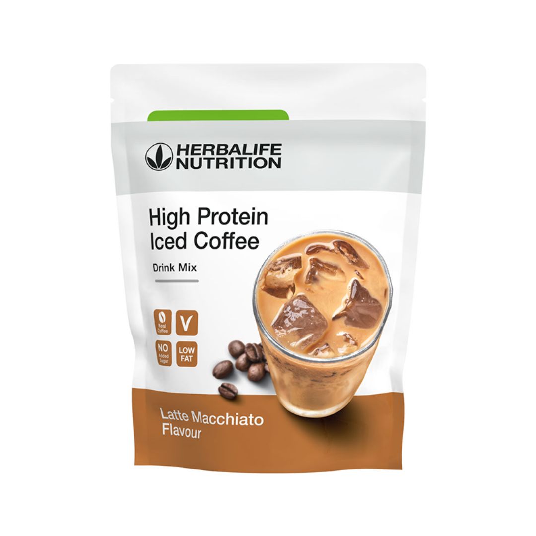 En pakke Herbalife High Protein Iced Coffee Drink Mix latte machiato-smak. Pakken er merket vegetarisk og low fat. 