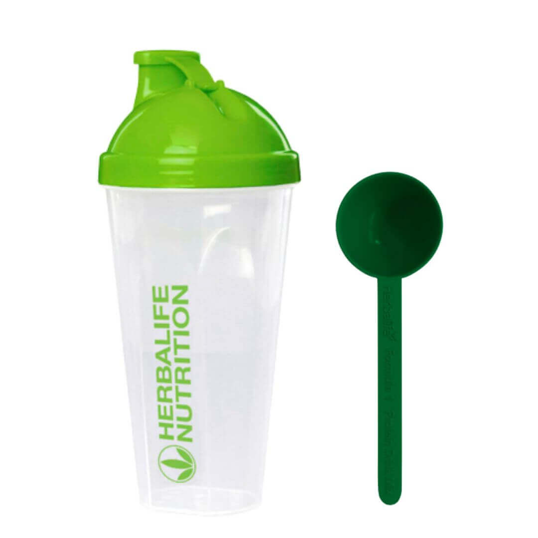 Herbalife shaker og grønn bærekraftig måleskje. 