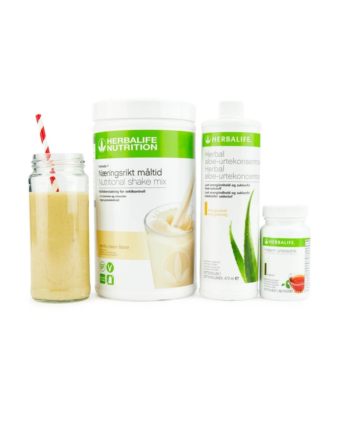 Bildet viser Herbalife-produktene som Frokostpakke basic består av; Herbalife-shake med vaniljesmak, Herbal Aloe aloevera-juice med mangosmak og Instant urtete med original-smak samt en vaniljeshake i et glass med sugerør. 