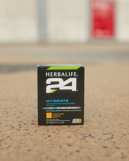 En pakke Herbalife H24 Hydrate kalorifri isotonisk sportsdrikk.